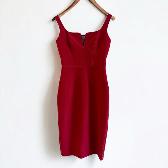 Black Halo Dresses & Skirts - Black Halo Red Sleeveless Black Mesh Midi Sheath Dress size 2